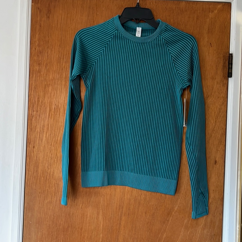 NWT LULULEMON Rest Less Pullover Top